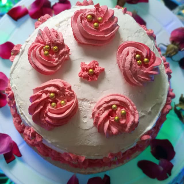 Vanilla Flower Cake